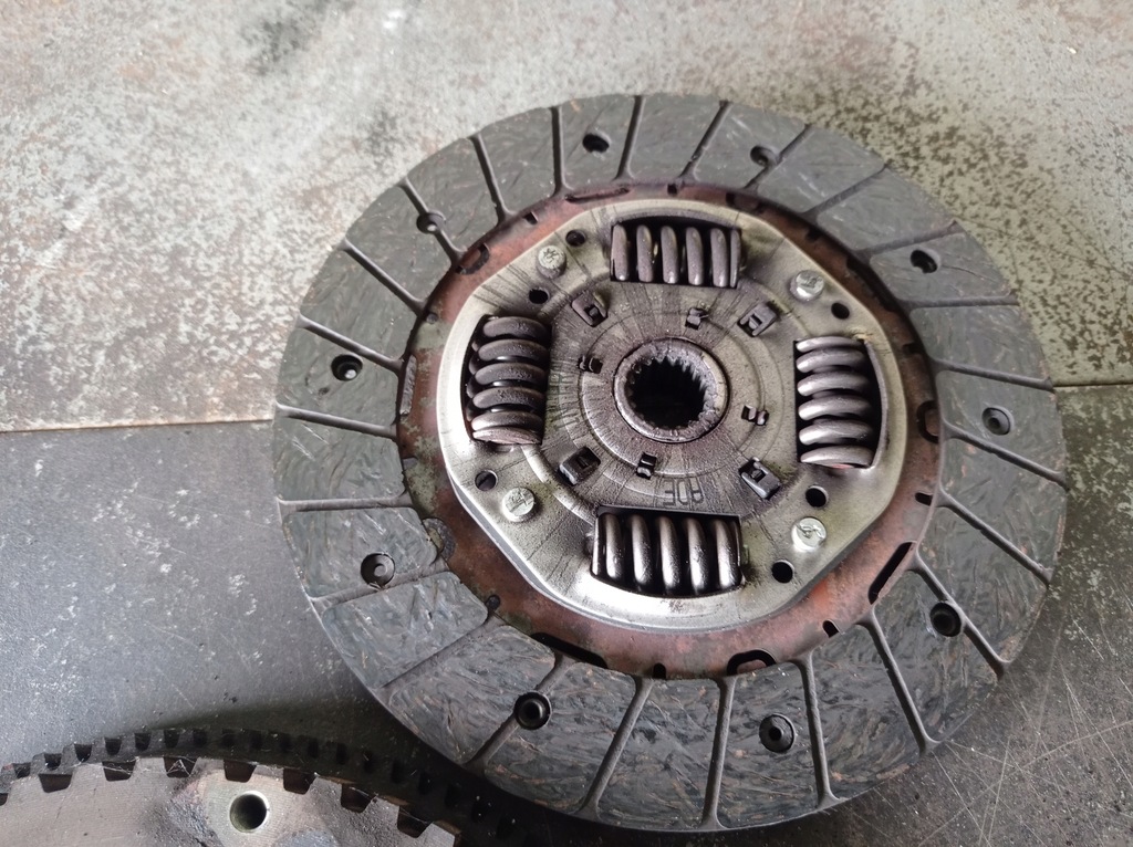 фото №4, Citroen c4 peugeot 307 1.4 16v - зчеплення диск