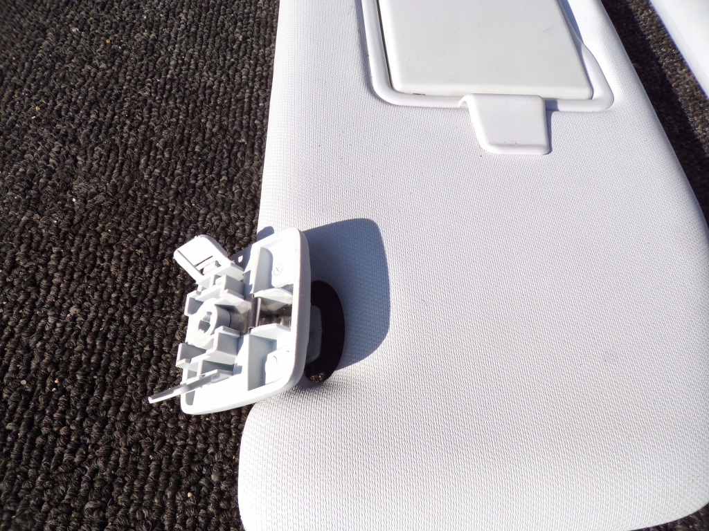 фото №4, Захист сонцезахисна права ліва peugeot 208 kpl