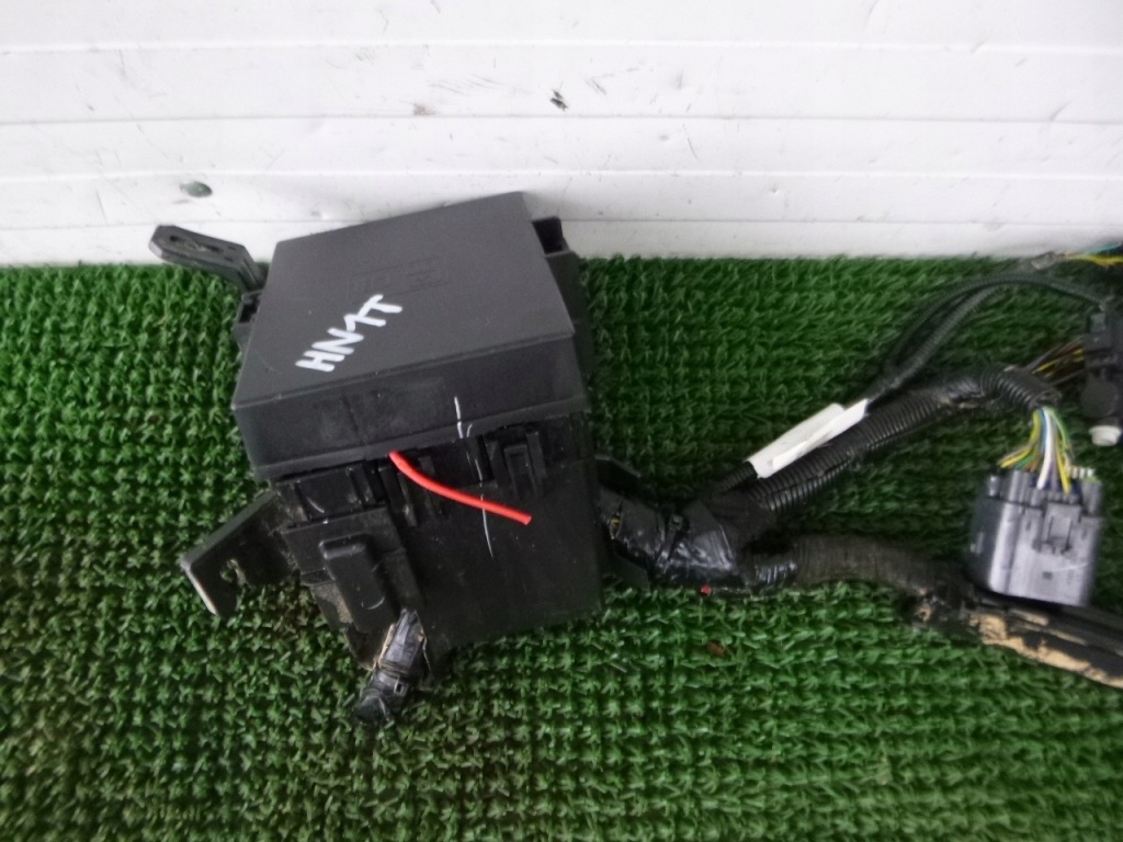 фото №2, Ford ecosport 12- 1.0 eb коробка предохранителей оригинальный номер