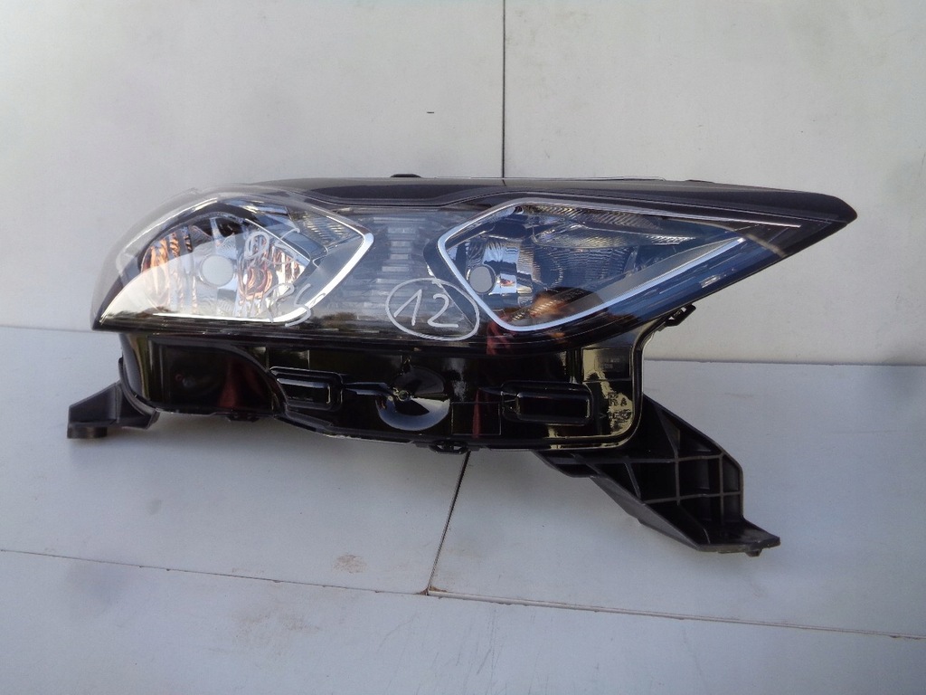 фото №1, Citroen crossback ds3 лампа правая 9820840580