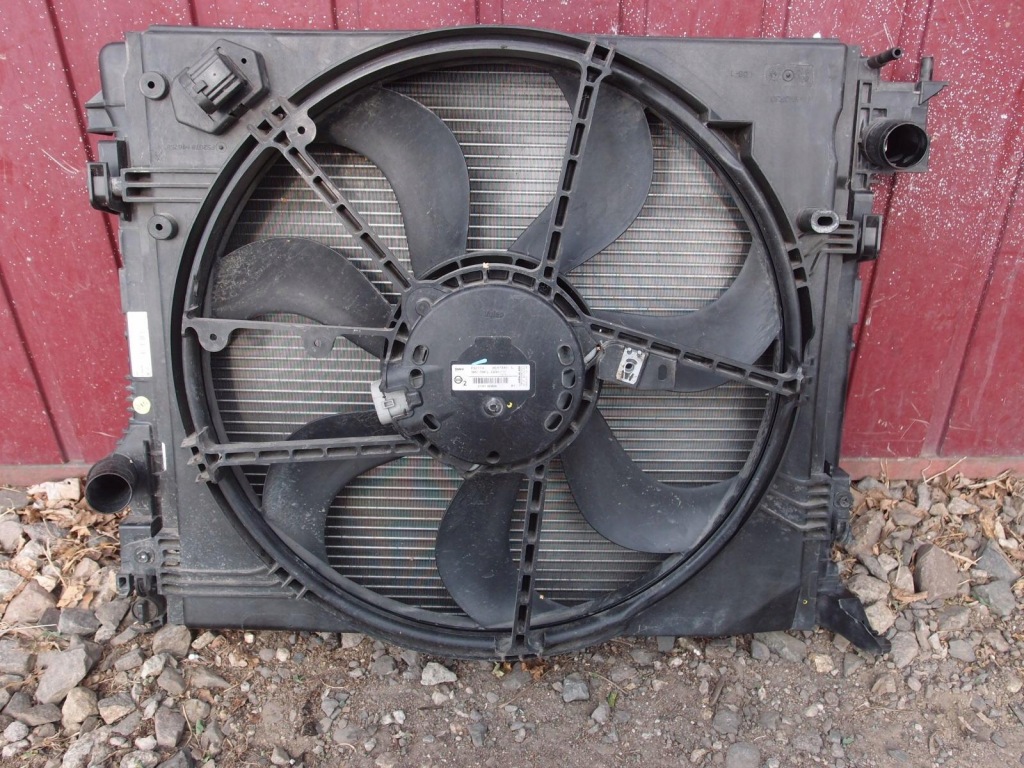Радіатор води вентилятор комплект  qashqai 2 1.5 dci Зі Шроту
