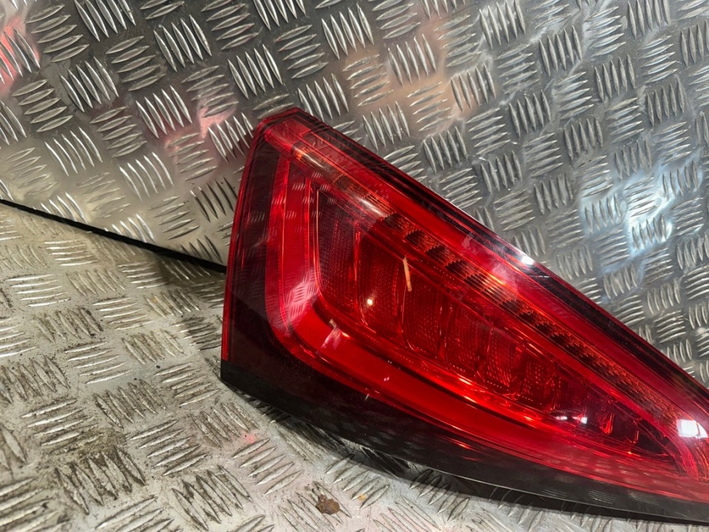 Audi q5 8r0 рестайлінг  fl фара задня ліва задній лівий led 8r0945093c Зі Шроту