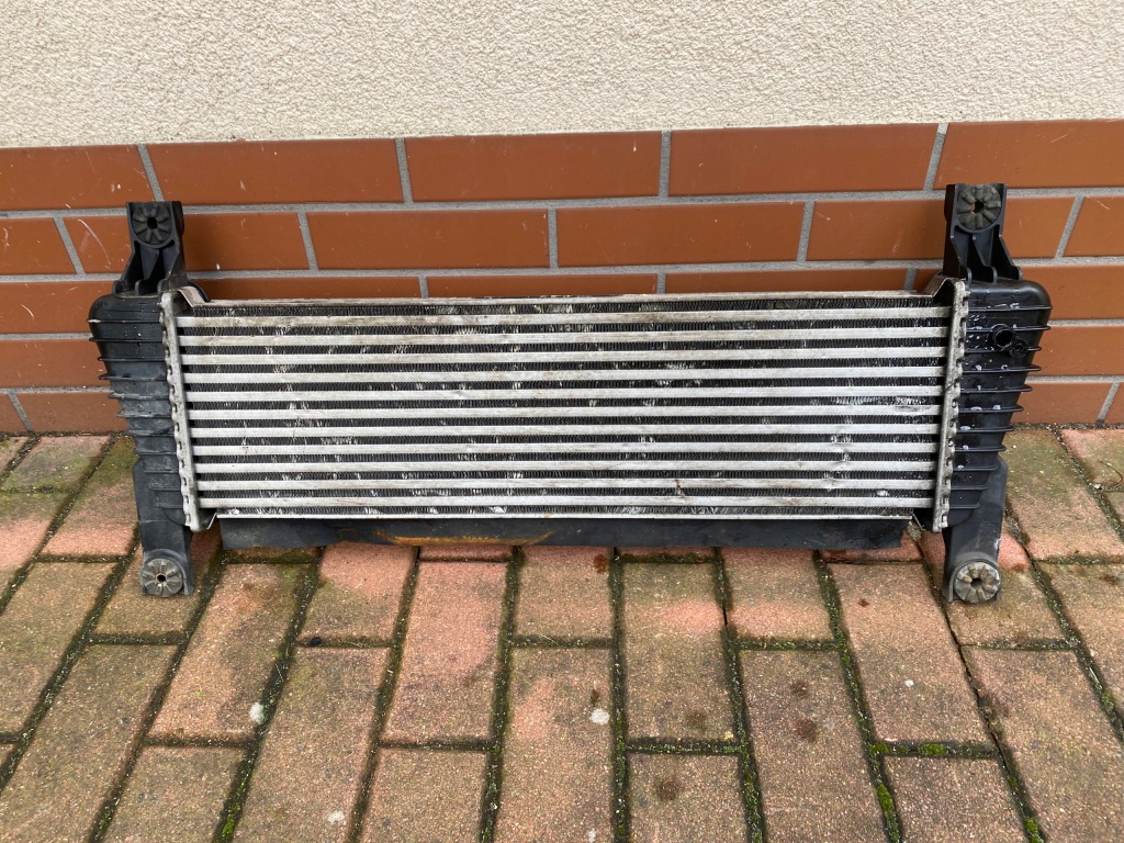 Купити Радіатор повітря інтеркулер ford ranger eb3g-9l440 11-