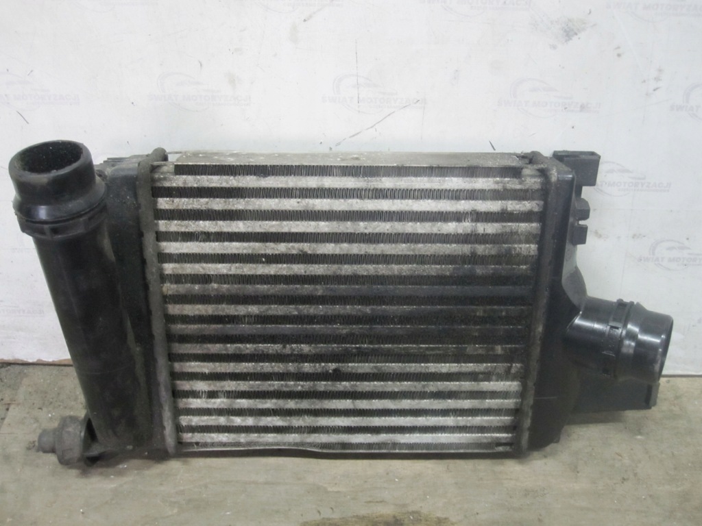 Купить Dacia sandero 2 рестайлинг  20r интеркулер 144963014r