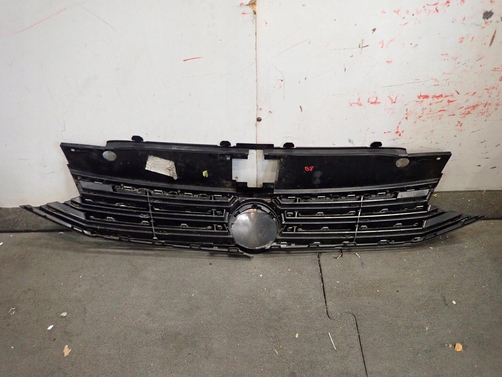 фото №9, Решітка радіатора vw passat b8 2014- 3g0853653