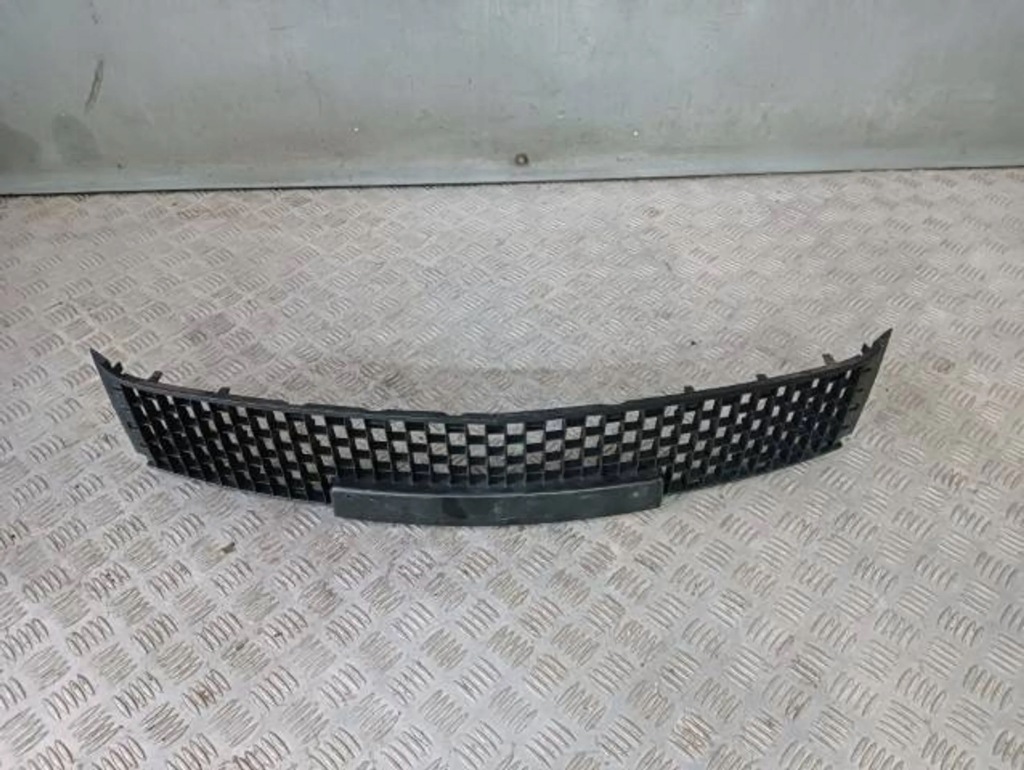 фото №1, M15 lancia ypsilon решітка середня бампер перед