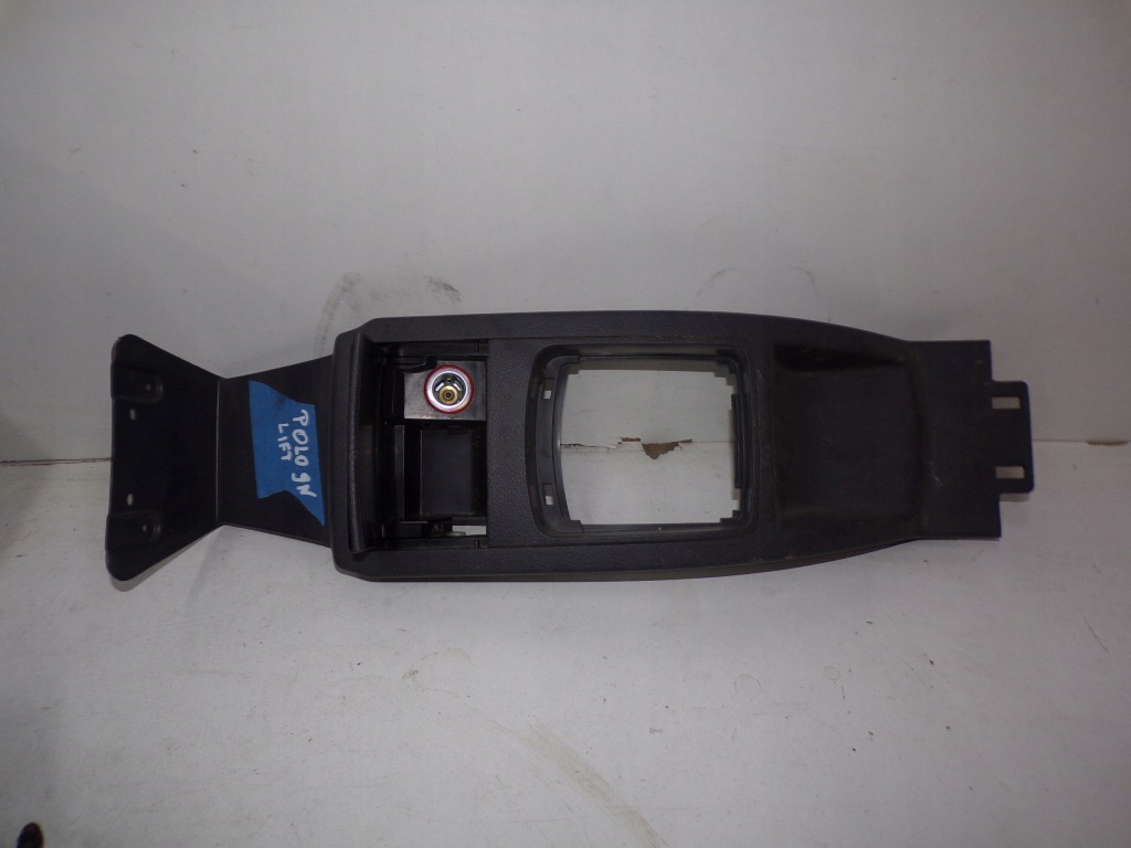 фото №1, Туннель средний vw polo 9n lift 6q2863284a