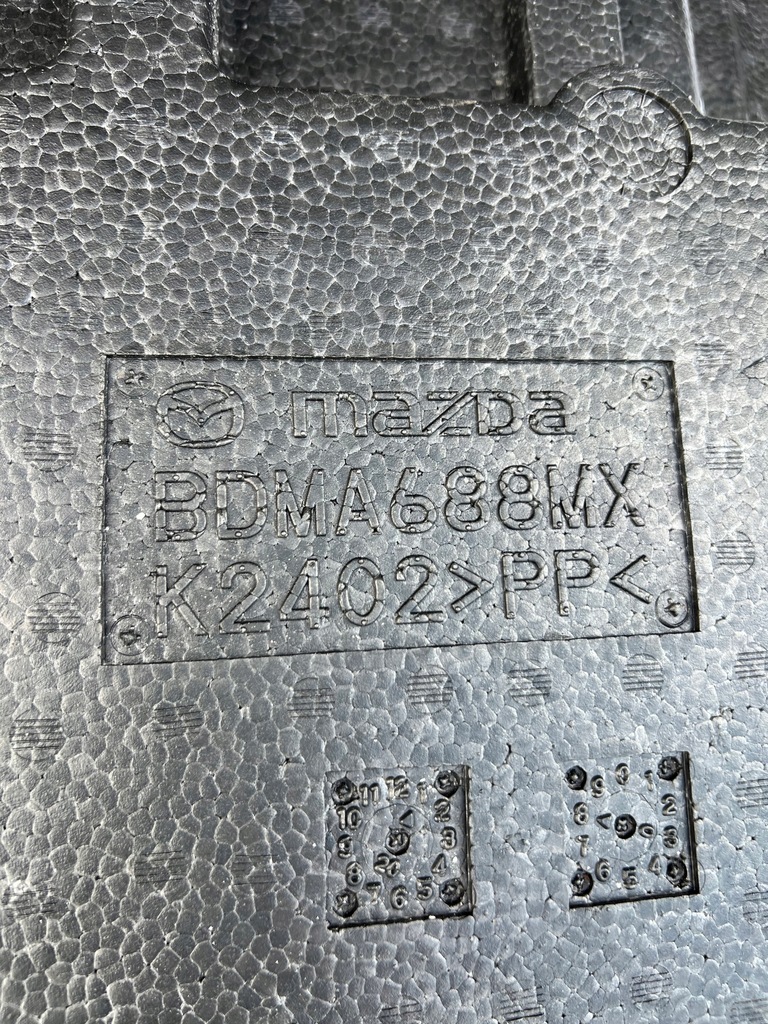 фото №8, Mazda 3 bm обшивка багажника пенополистирол sedan rok 2021