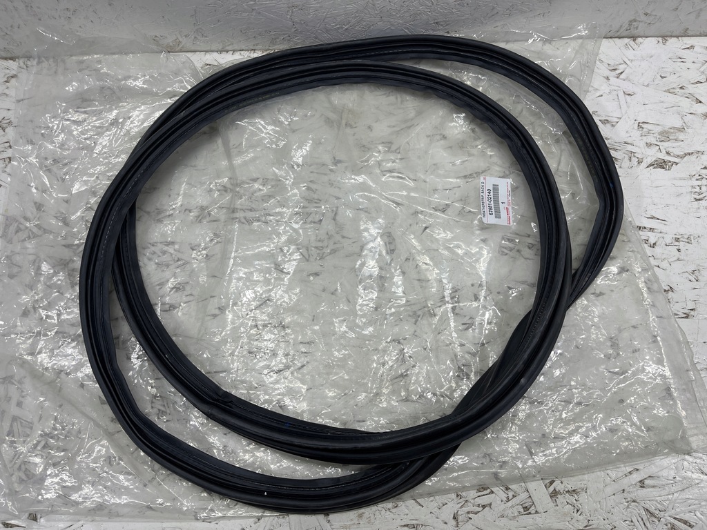 фото №1, Swace toyota corolla e21 kombi прокладка крышки 67881-02140