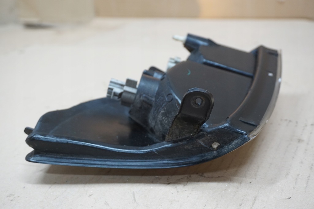 Land cruiser 90 95 поворотник правый перед 96-02r в Украине