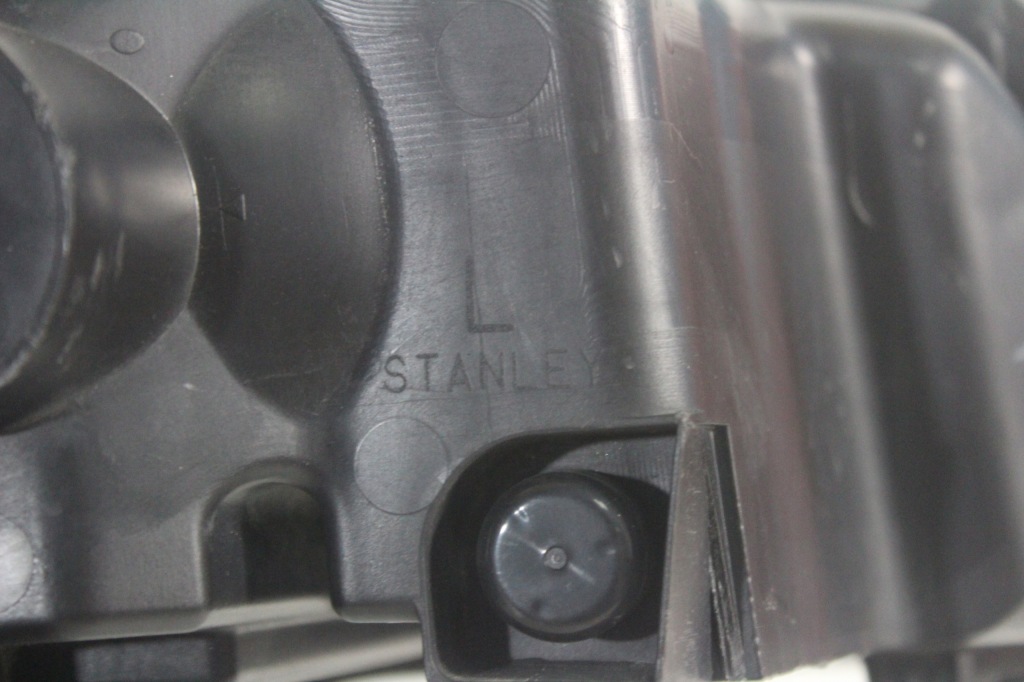 Фара ліва перед ксенон peugeot 4007 oem Недорого