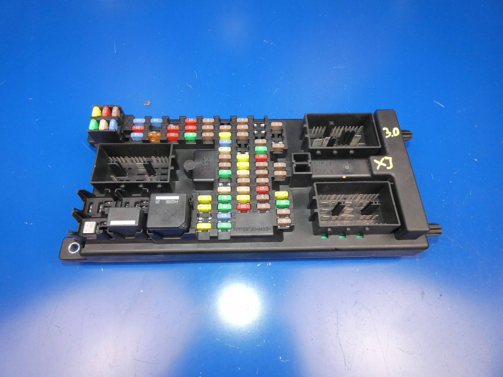 Купити Модуль коробка jaguar оригінальний номер bw93-14f041-ab