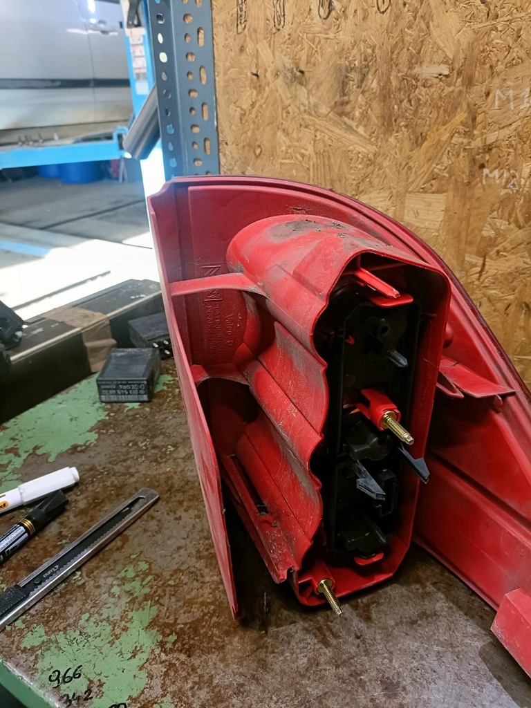 фото №5, Лампа правий задня peugeot 1007