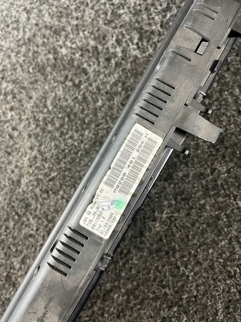 Renault scenic 2 панель приборы дисплей 8200461294h Цена