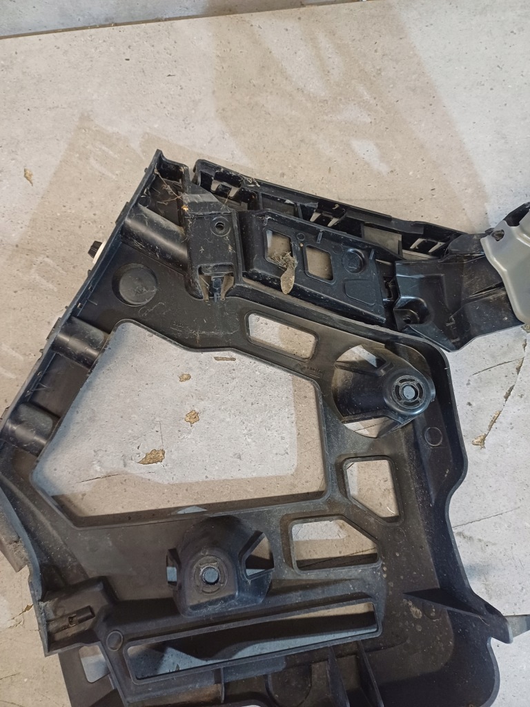 фото №6, Направляющая бампера правый задняя sedan peugeot 508 i nr. 9686699780