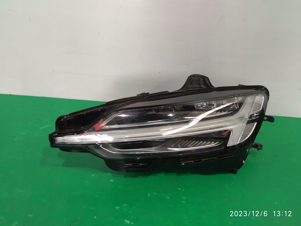 фото №1, Лампа левый перед volvo s60 v60 ii 32365339