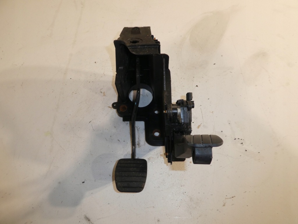 фото №1, Педаль газа тормоз master iii 465105948r