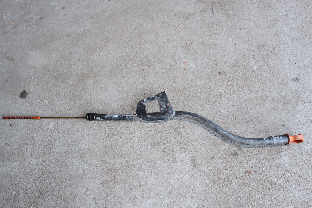 фото №1, Citroen c3 picasso 1.6 hdi щуп масла