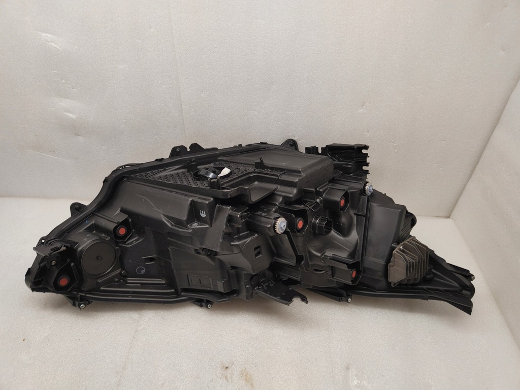 фото №13, Toyota bz4x full led usa лампа левый перед