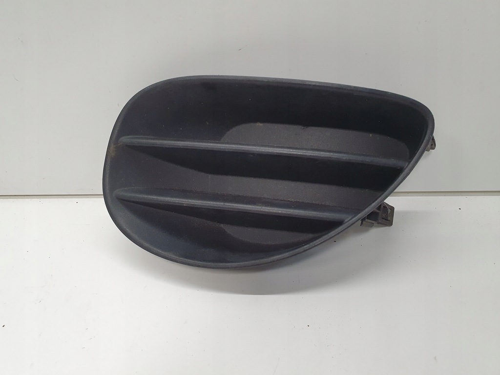 фото №1, Toyota yaris ii бампер противотуманная фара заглушка левая