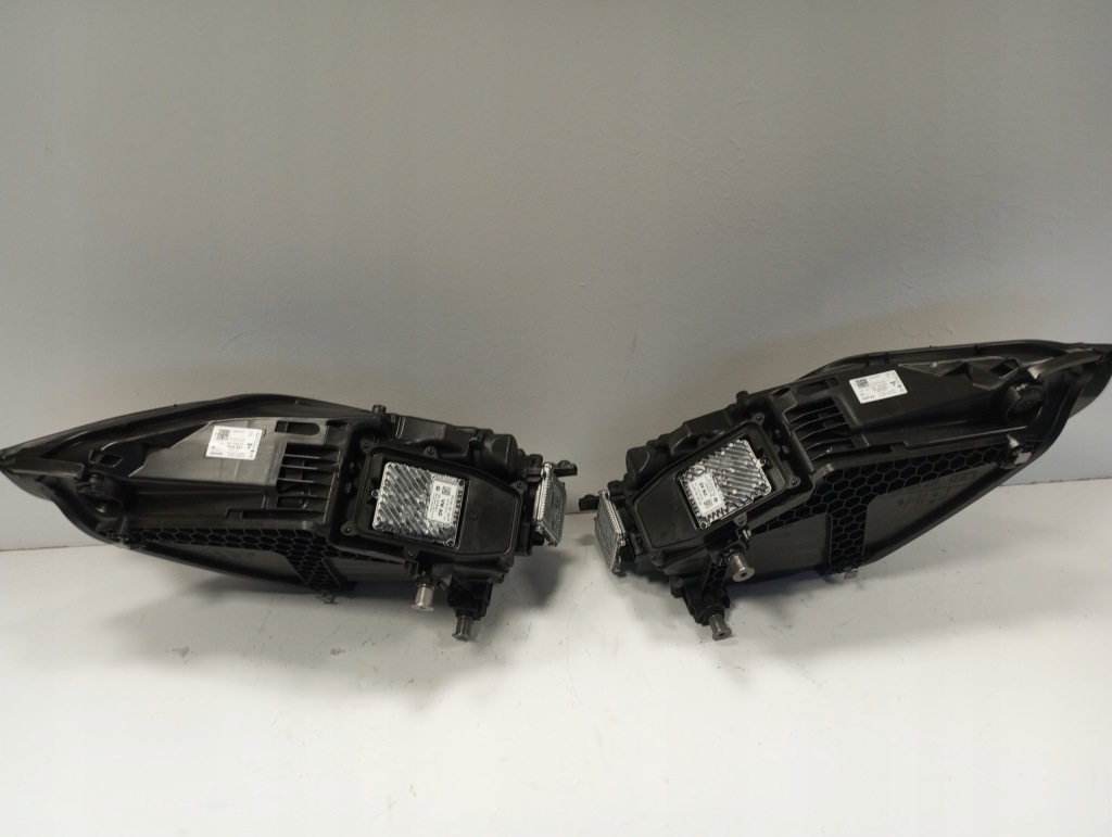 Фара фонари full led laser cayenne 9y0 рестайлинг  9y0941086t 9y0941085t новая Цена