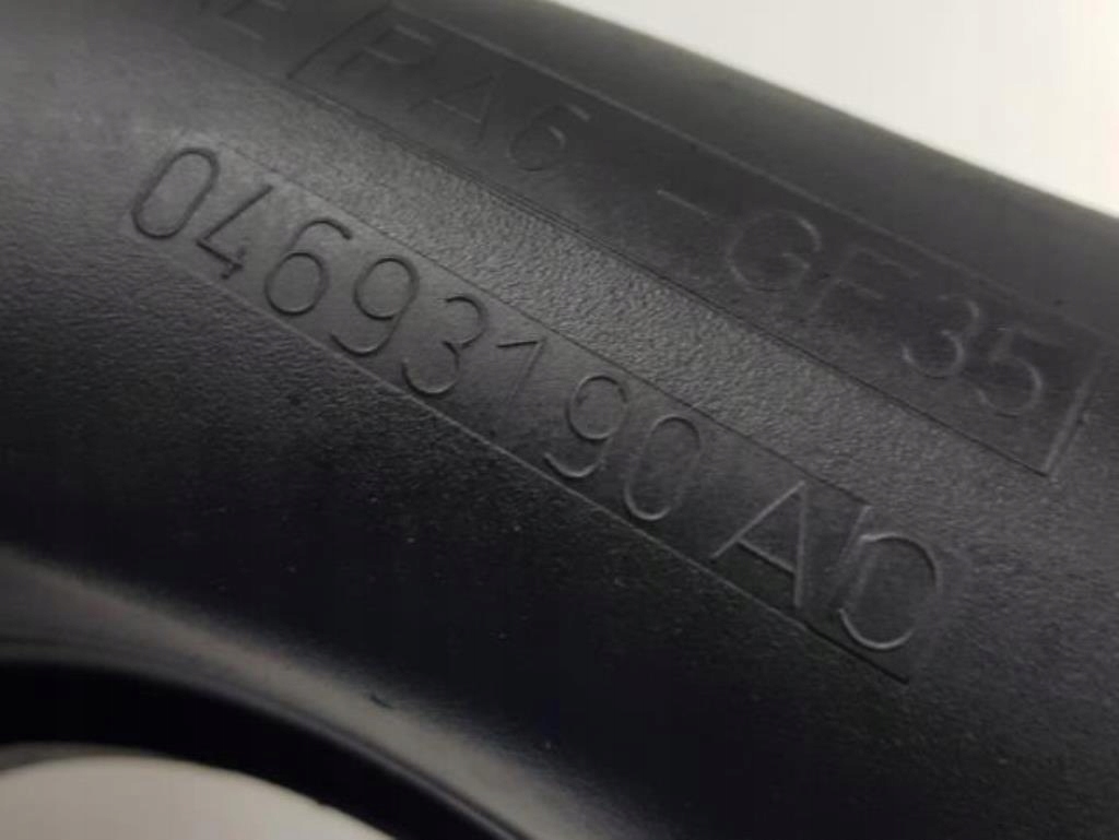 фото №7, Шланг повітря pt cruiser 1.6 16v 04693190ac