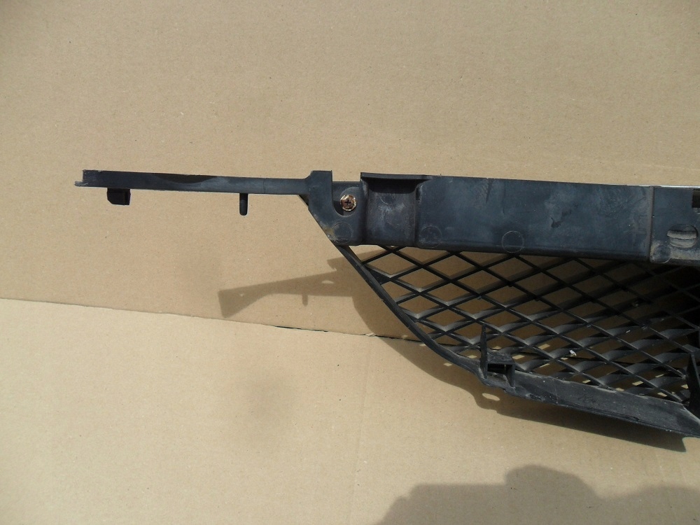 фото №8, Mazda premacy cp 1998 1999 2000 решётка радиатора радиатора