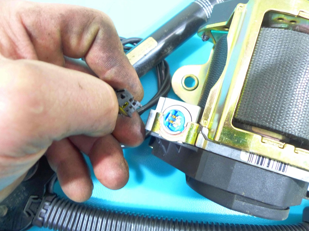 фото №7, Pas натягувач поперечина правий перед bmw 7 e65 eu