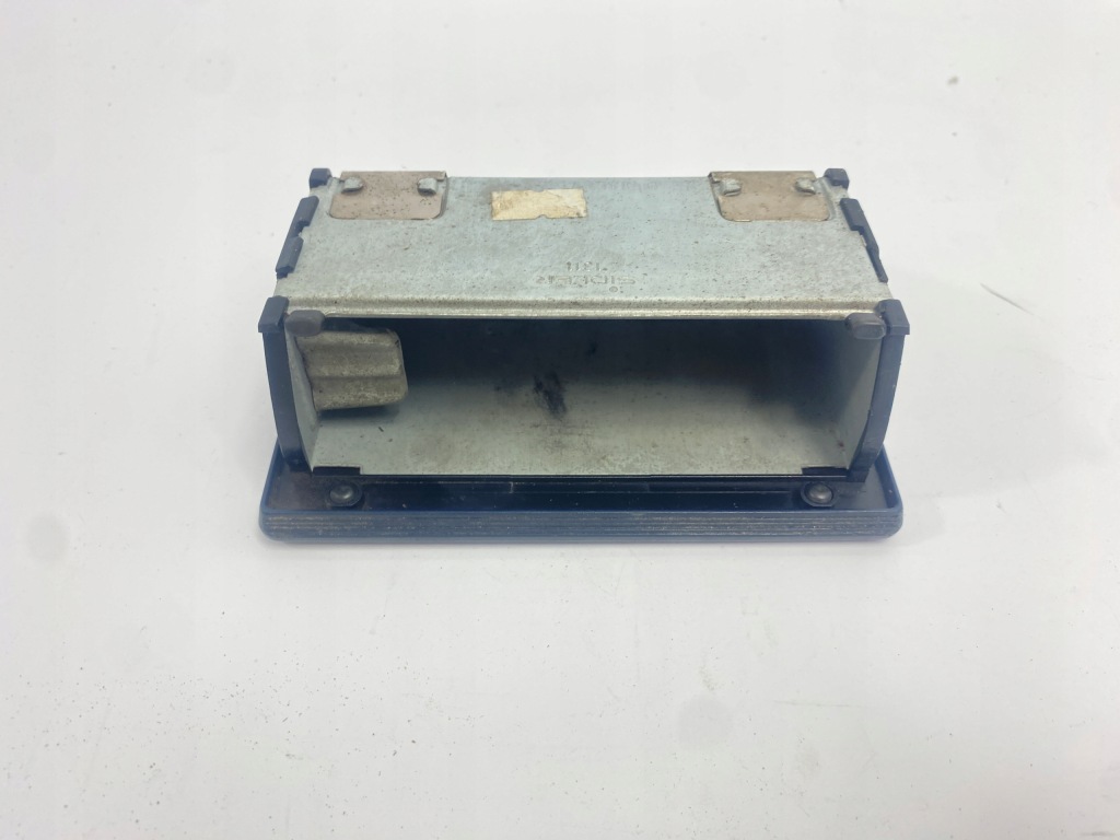 Попільничка двері задній задніх mercedes w124 kombi 1989-1996 niebieska Київ