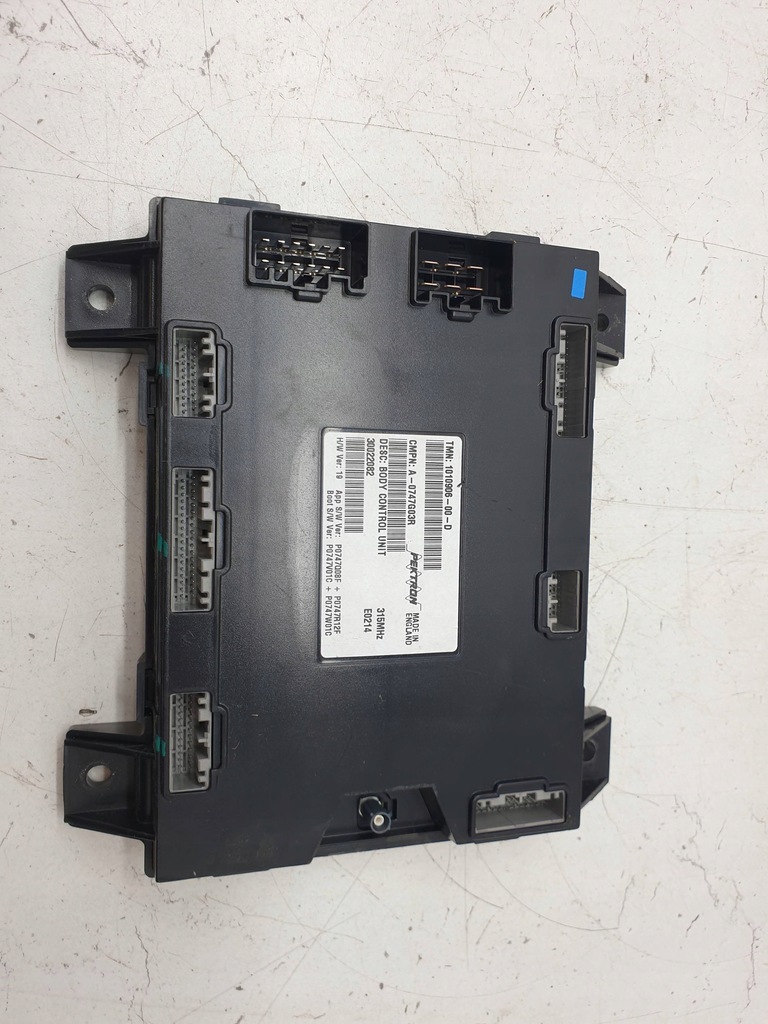 фото №1, Блоки управления tesla model s 101090600d