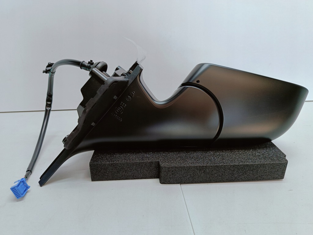 Tesla model y my 20- дзеркало зовнішнє праве 13 pin нове eu 1609791-00-e Ціна