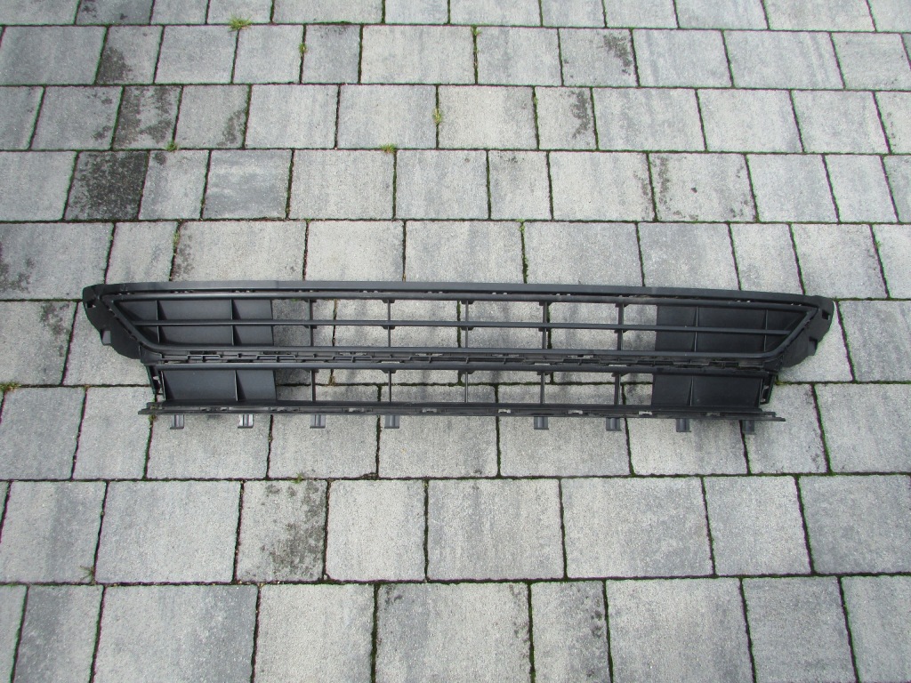 фото №1, Volkswagen оригинальный номер 2g0853677l решётка вентиляционная, бампер