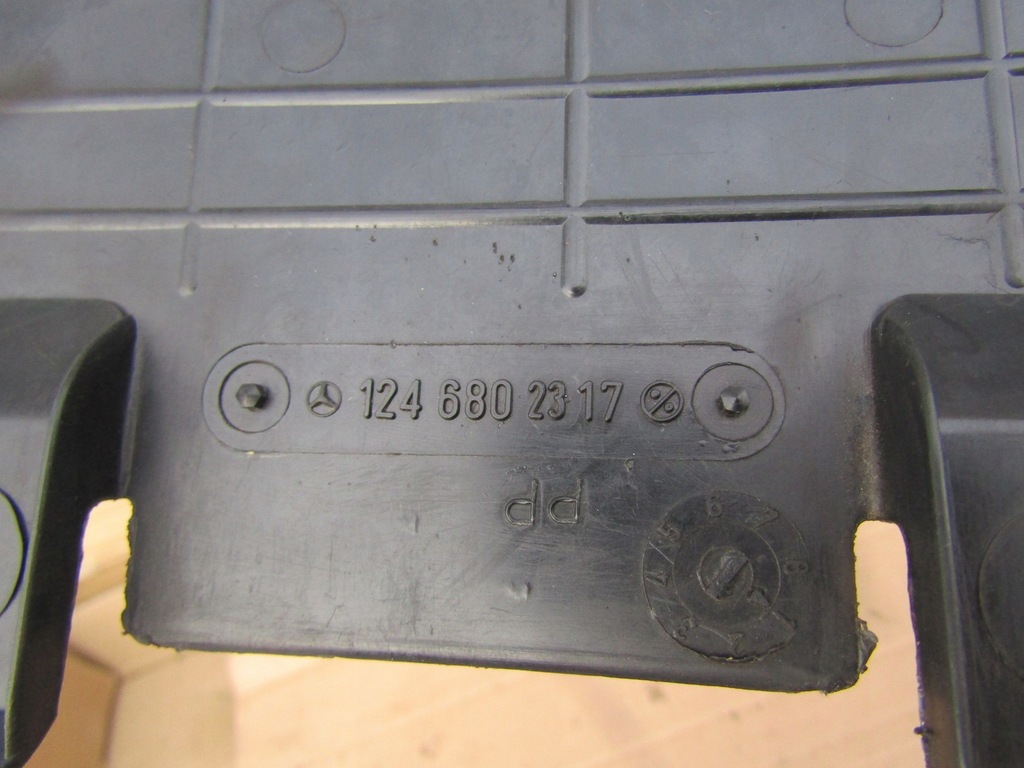 фото №9, E7 mercedes w124 захист колонки pod панель приладів повітропровід nad pedalami механічна коробка передач