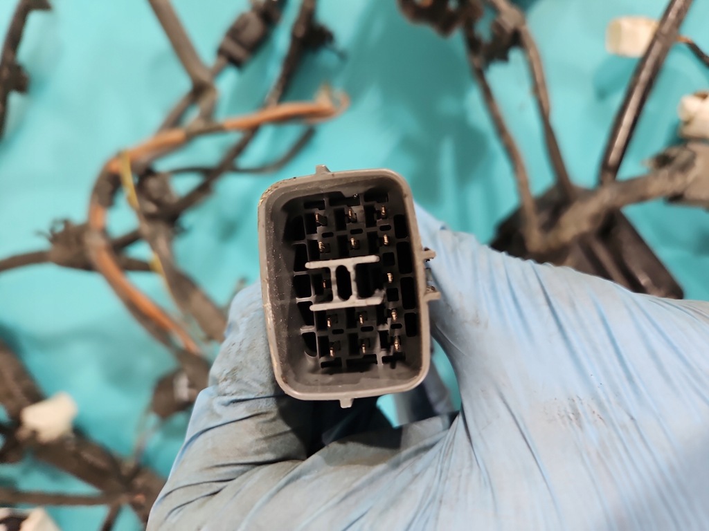 фото №7, Электропроводка жгут двигателя kd45-675x0-c 2.5 16v mazda 6 iii gj