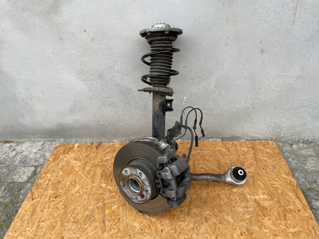 фото №1, Bmw f20 f22 f23 lci поворотный кулак левая амортизатор рычаг