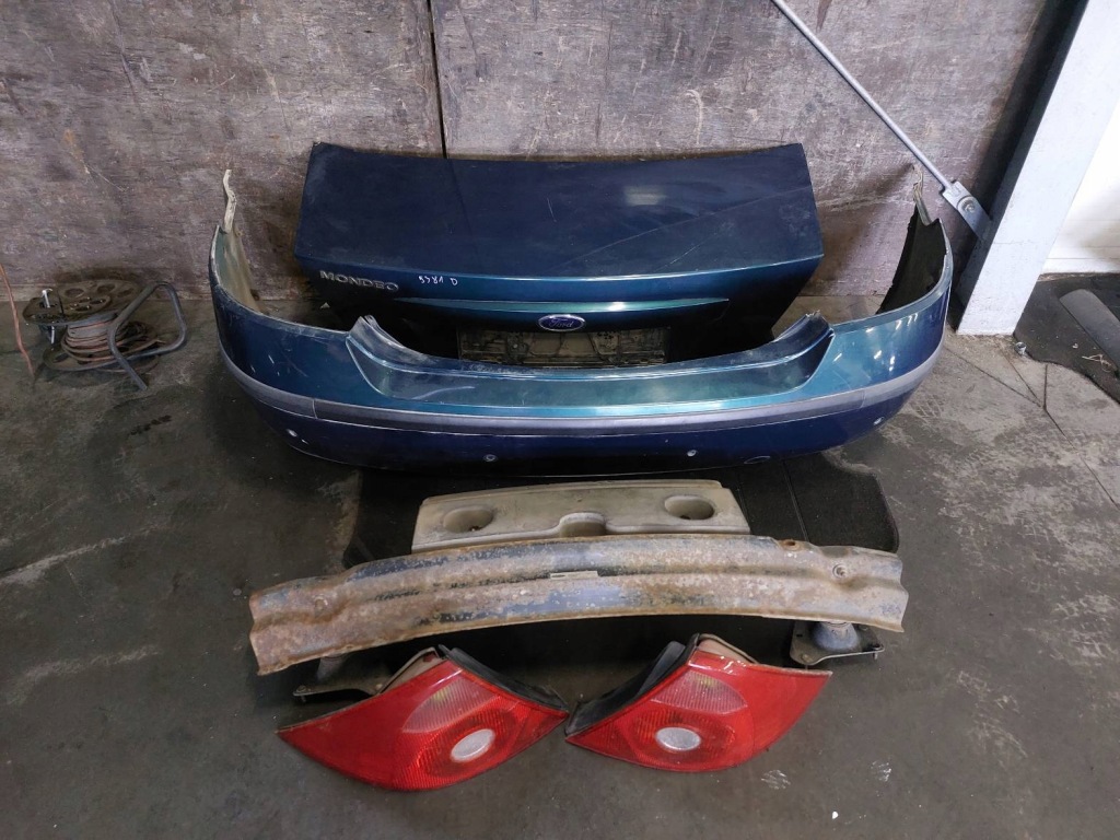 фото №1, Kompletny задняя ford mondeo mk3 крышка багажника бампер лампы задняя