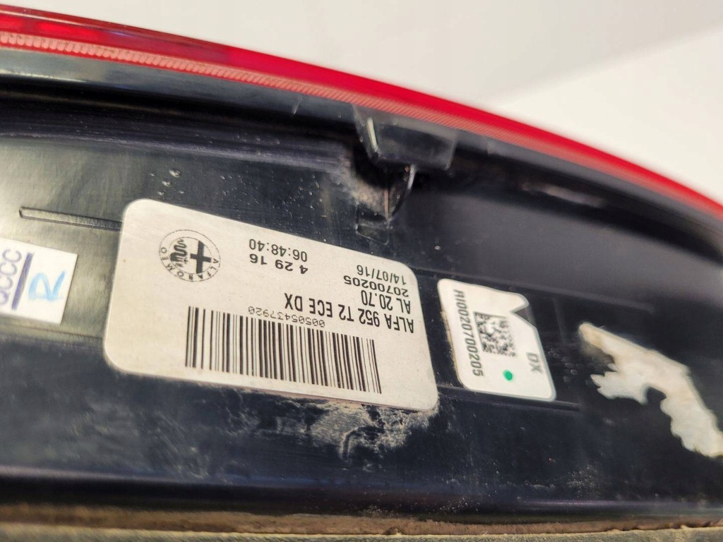 фото №8, Лампа задняя правая сторона alfa romeo giulia 952 2017 20700205