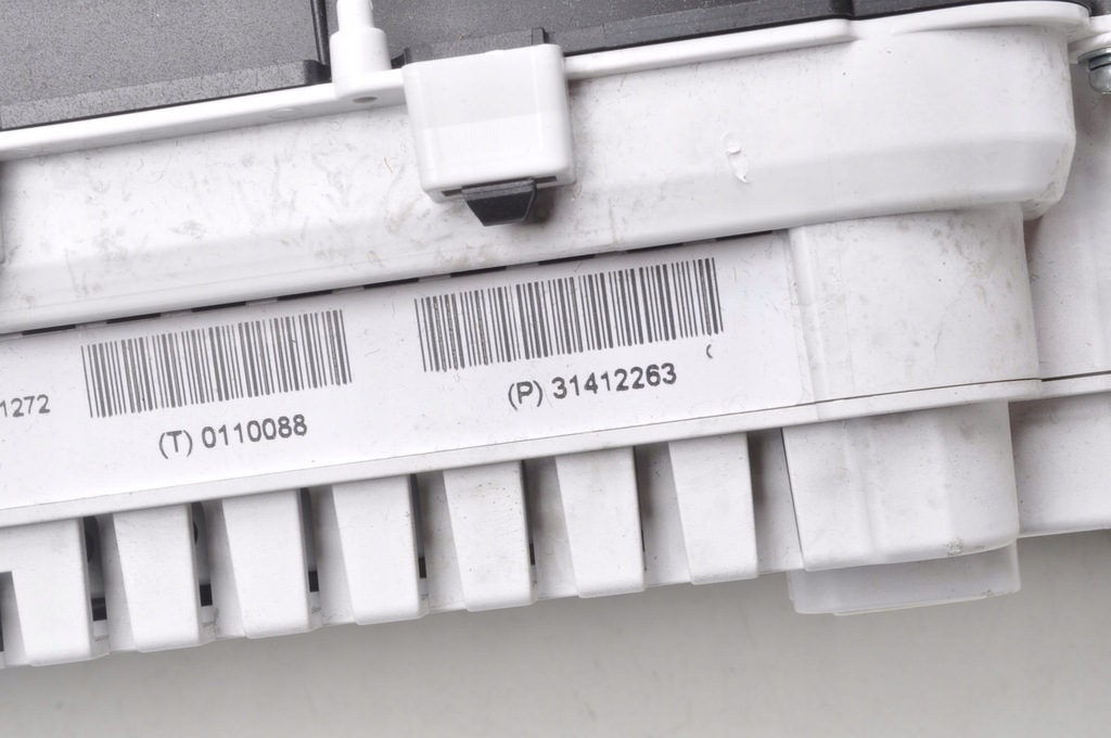 фото №10, Volvo s60 ii v60 xc60 i 2.0 d3/d4 163 km счетчик приборы 31412263 uk lift