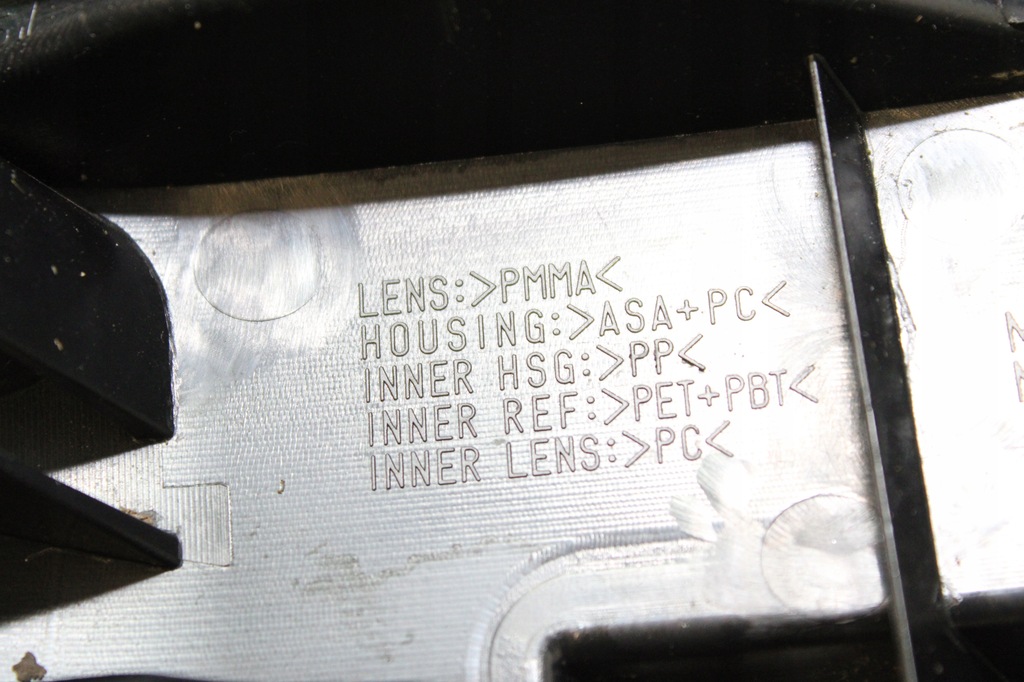 фото №12, Subaru impreza ii kombi лампа правая задняя задняя