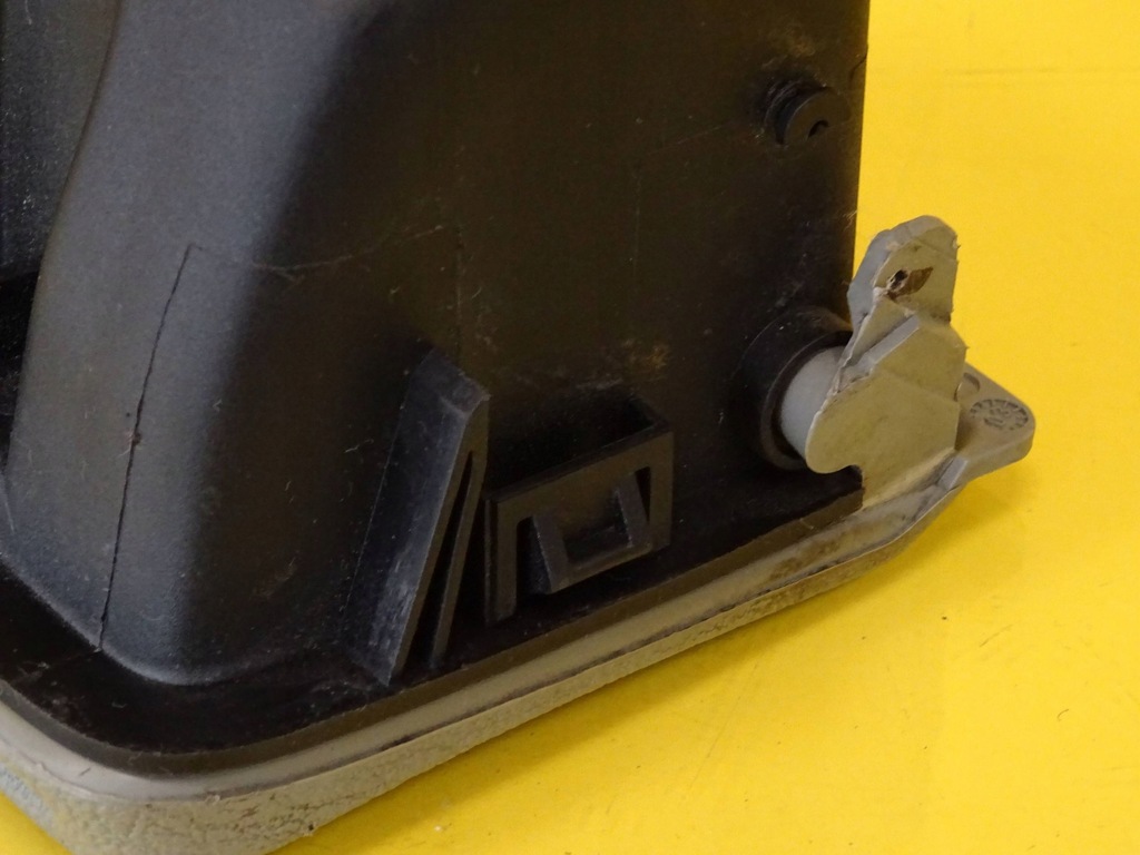 фото №6, Пепельница renault clio ii 7700421369 nr26