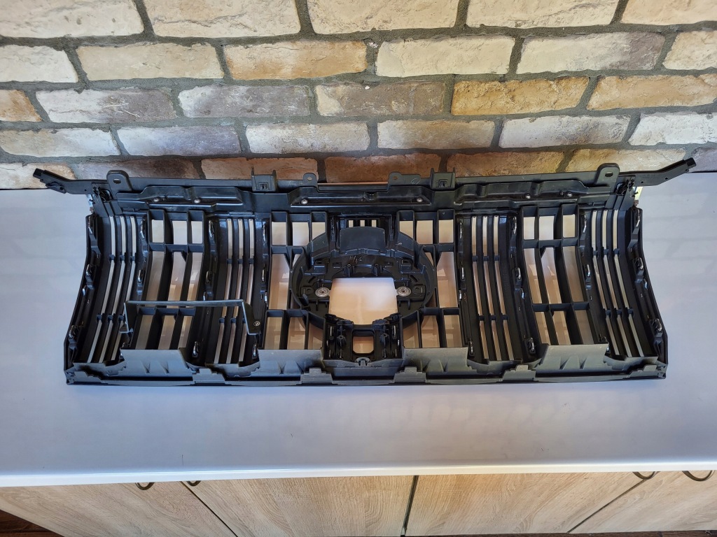 фото №8, Решётка радиатора решётка радиатора бампера toyota land cruiser 150 lift 53111-60c10