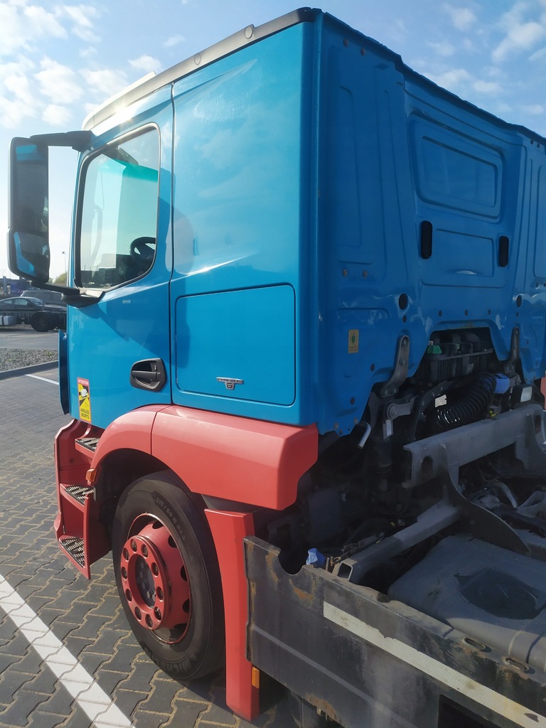 фото №6, Mercedes actros 2016 mp4 streamspace - кабина