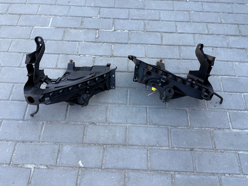 фото №9, Audi a5 8t направляющая кронштейн лампы правая 8t0805608 + датчик ударный