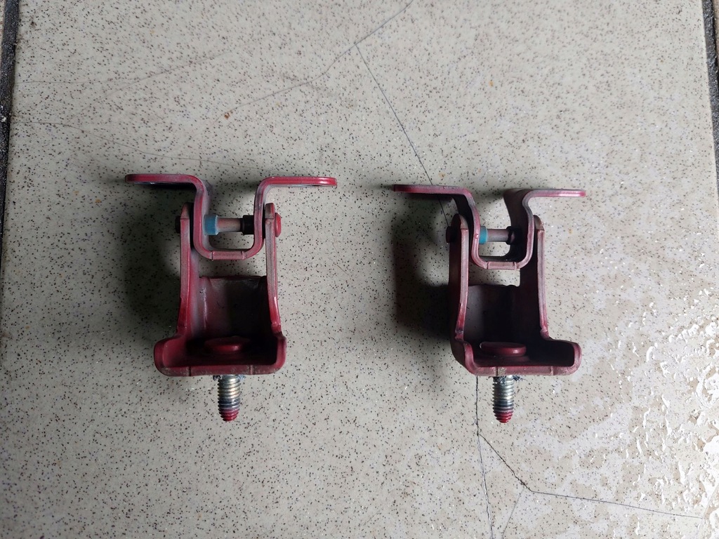 фото №1, Петлі кришки задня kpl. citroen c3 ii 09-16