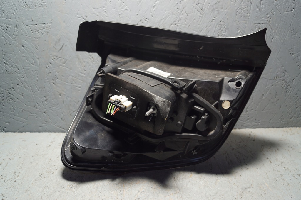 фото №8, Лампа правый задняя citroen c3 ii lift