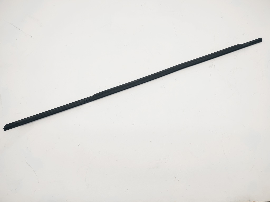 фото №9, Peugeot 508 молдинг уплотнитель дверь правый перед