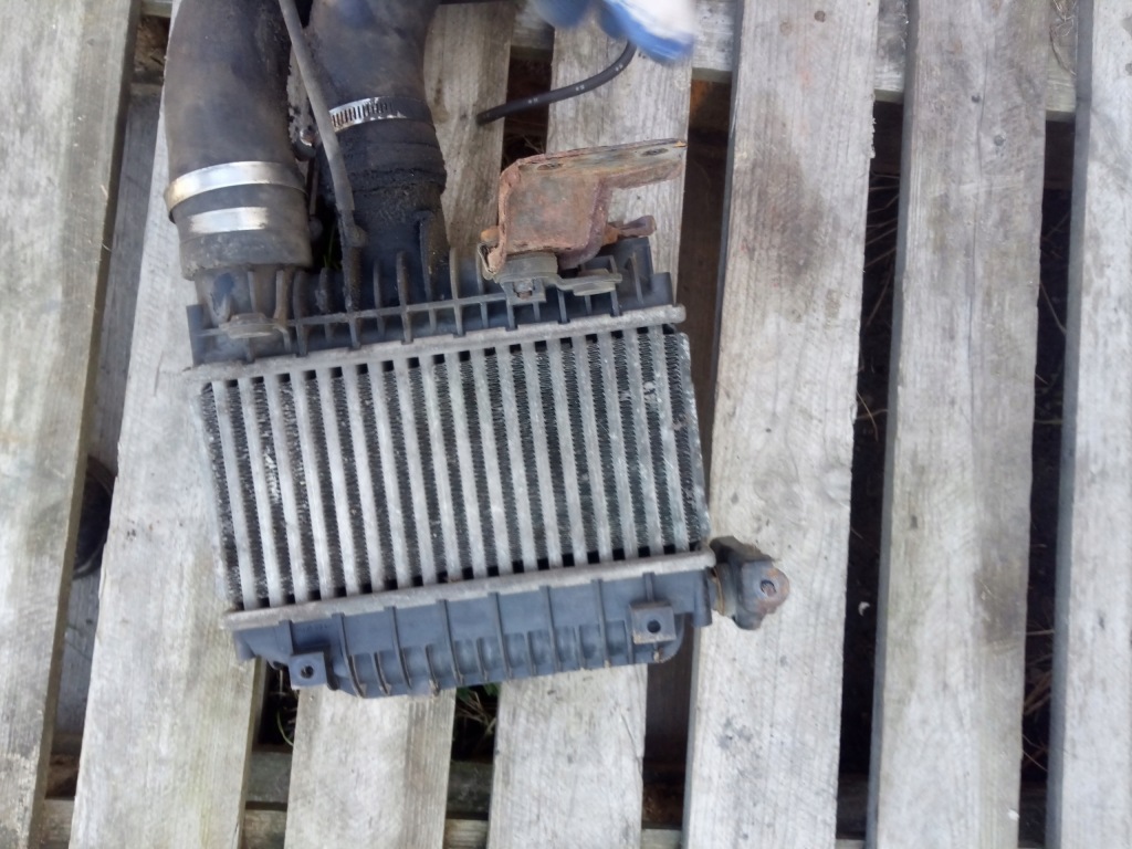 Toyota avensis t25 2,0 116km интеркулер руль воздуха б/у с Разборки