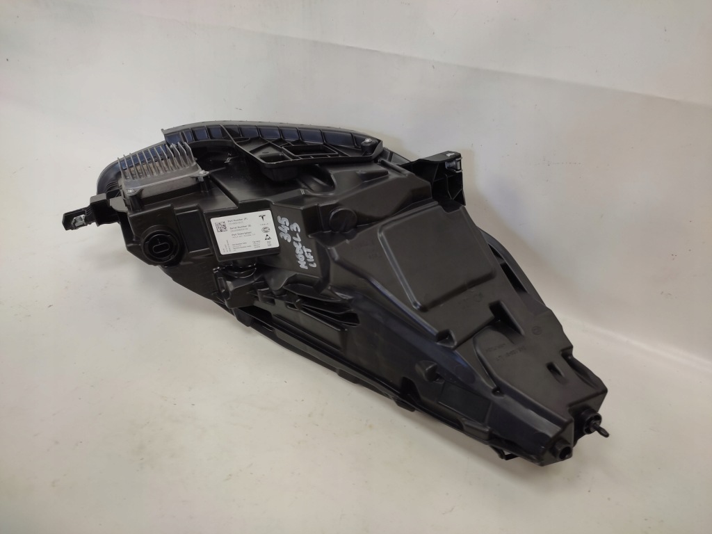 Tesla model 3 lift y лампа ліва перед full led 20- Київ