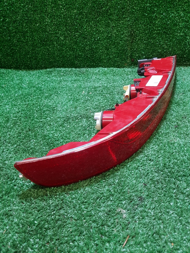 Лампа протитуманна права задня citroen ds-7 2020 9815722880 Ціна