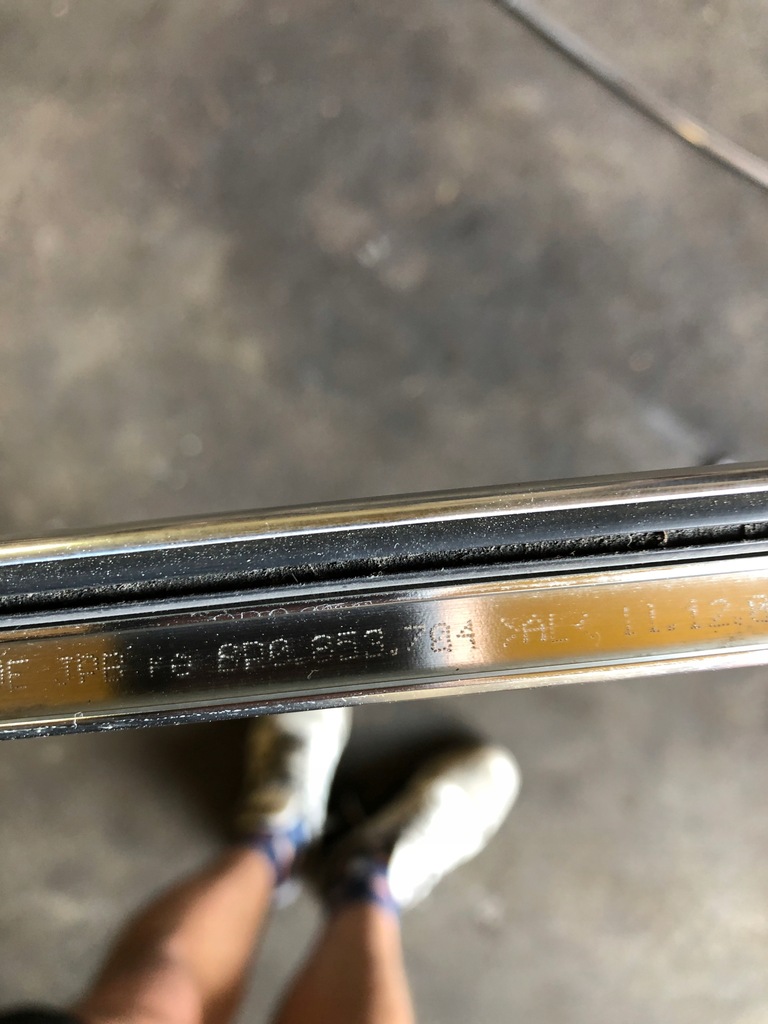 фото №5, Молдинг кузовная правая q5 8r 8r0853704al